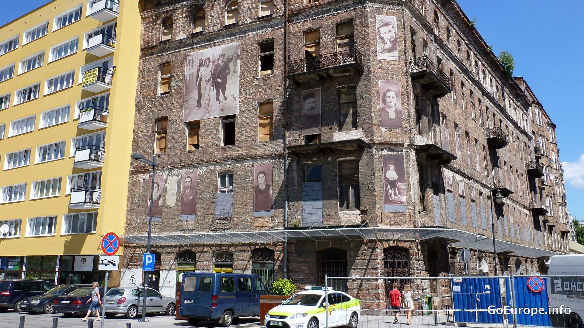 Old builings on Próżna Street where Jewish families were living in the Ghetto.